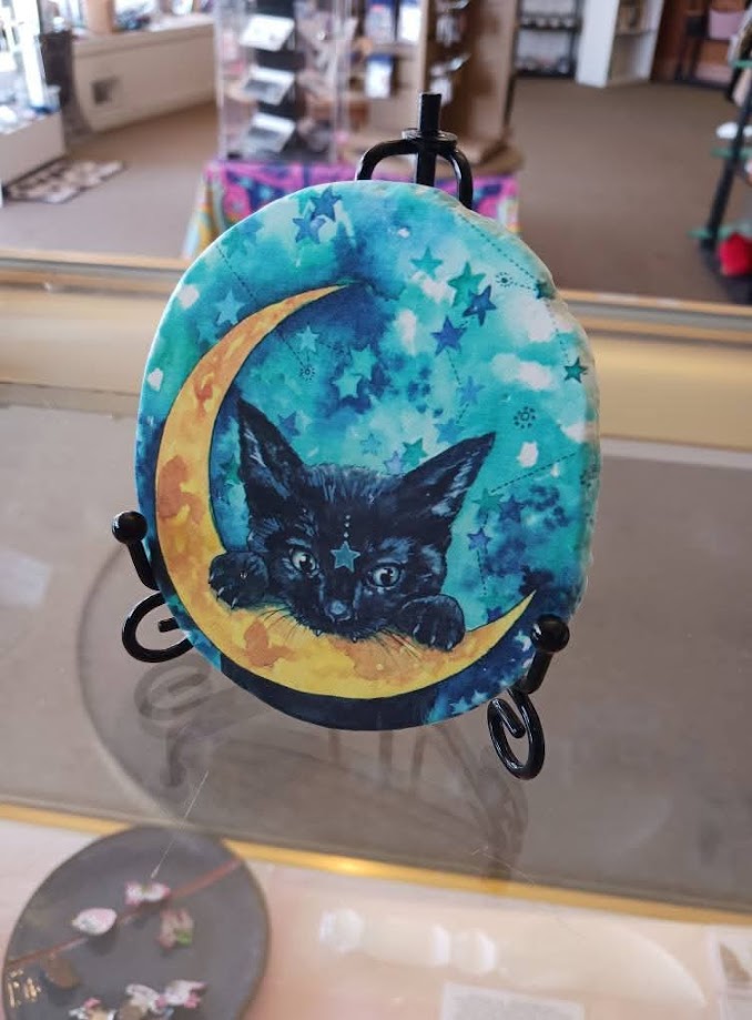 Cat Themed Quartz Slab with Metal Stand