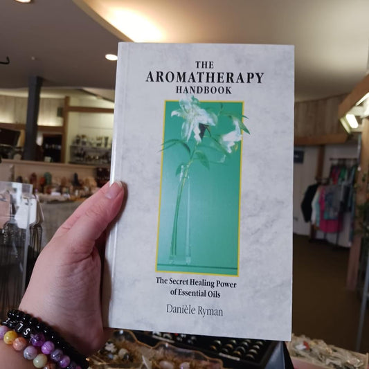 The Aromatherapy Handbook (Paperback)