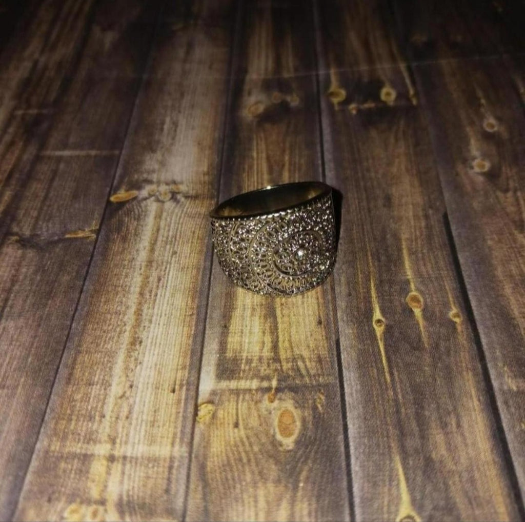 Chunky Silver Toned Ring Size 8